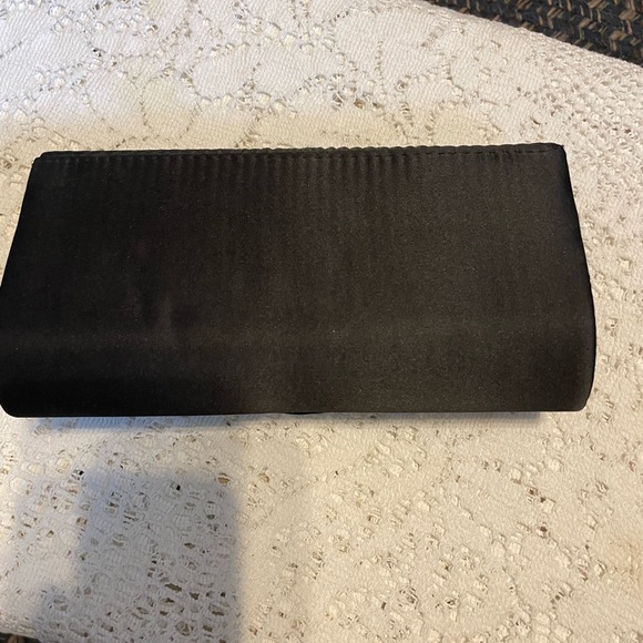 Jewelled Black Evening Clutch Purse with Shoulder Strap - Picture 3 of 5